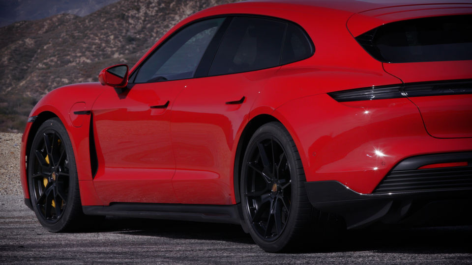 PORSCHE TAYCAN GTS - CALIFORNIE